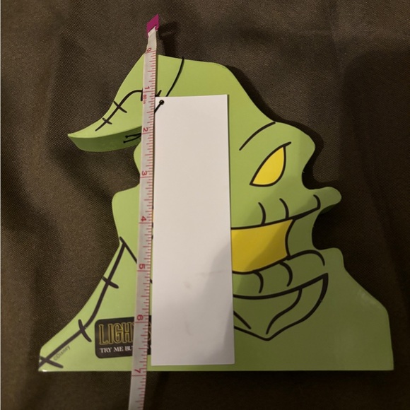 Lights Up Green Halloween Decoration - Picture 10 of 12